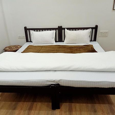 Hindupura Residency Hotel Савай Мадхопур Екстериор снимка