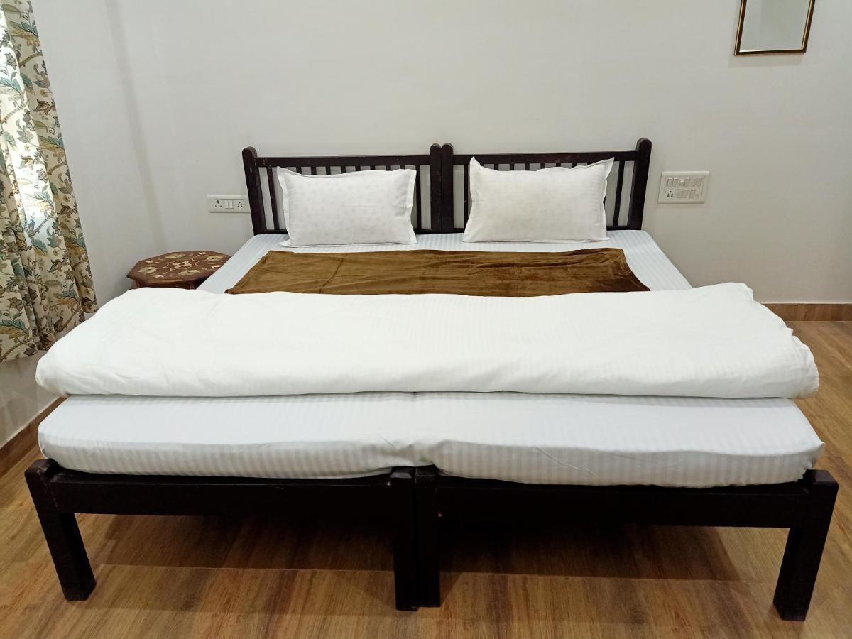 Hindupura Residency Hotel Савай Мадхопур Екстериор снимка