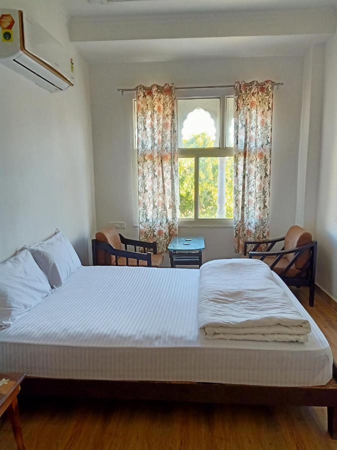 Hindupura Residency Hotel Савай Мадхопур Екстериор снимка