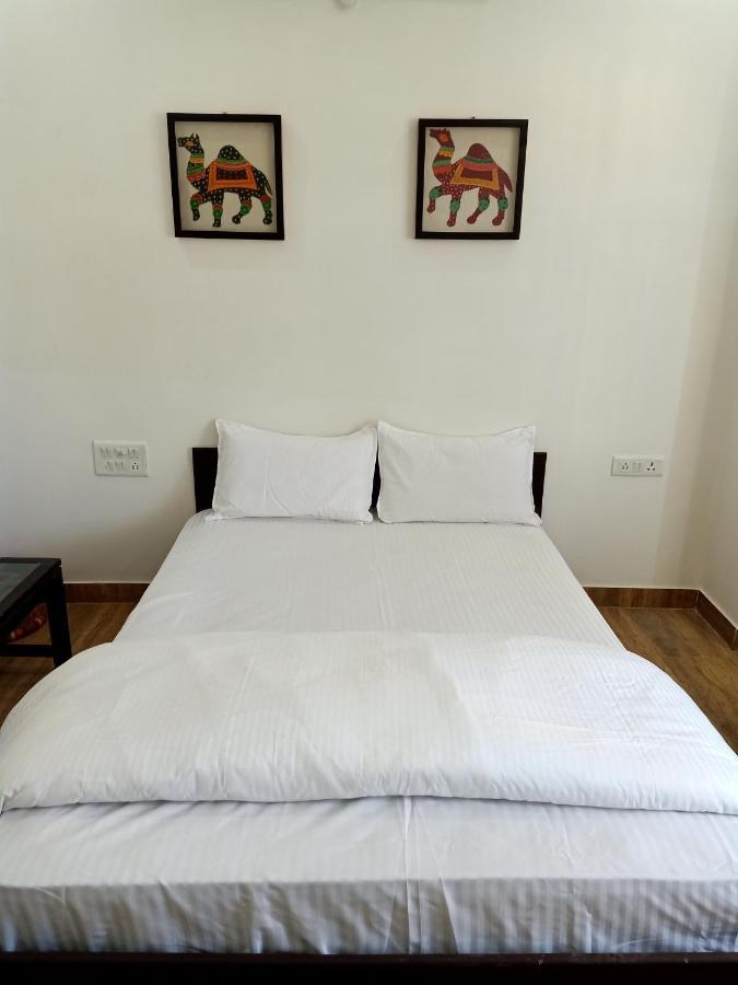 Hindupura Residency Hotel Савай Мадхопур Екстериор снимка