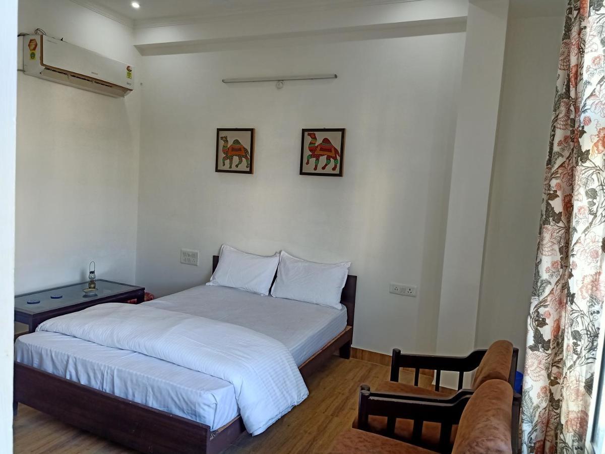Hindupura Residency Hotel Савай Мадхопур Екстериор снимка