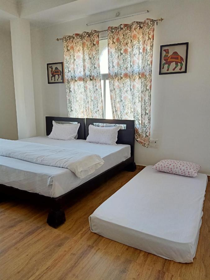 Hindupura Residency Hotel Савай Мадхопур Екстериор снимка